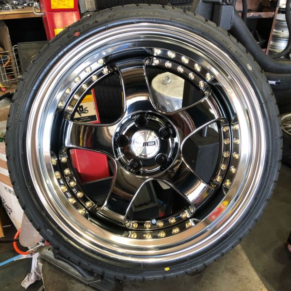 18インチ 10J 225/40R18 ホイール装着例 - CARSERVICE GRAVITY