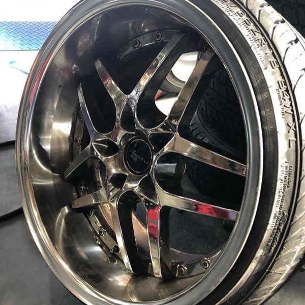 18インチ 10.5J 215/35R18 ホイール装着例 - CARSERVICE GRAVITY