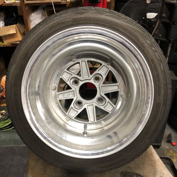 14インチ 11J 185/60R14 ホイール装着例 - CARSERVICE GRAVITY