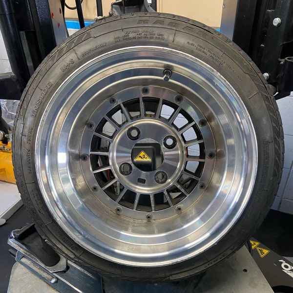 14インチ 9J 165/60R14 ホイール装着例 - CARSERVICE GRAVITY