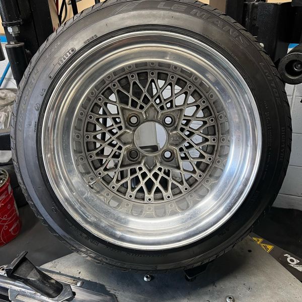 14インチ 11J 195/60R14 ホイール装着例 - CARSERVICE GRAVITY