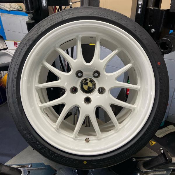 18インチ 10.5J 265/35R18 ホイール装着例 - CARSERVICE GRAVITY