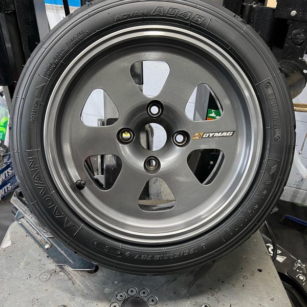 13インチ 7J 175/50R13 ホイール装着例 - CARSERVICE GRAVITY