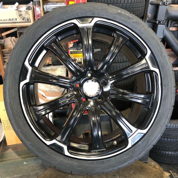 20インチ 8.5J 245/40R20 ホイール装着例 - CARSERVICE GRAVITY
