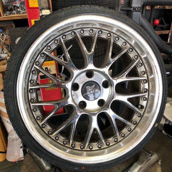 17インチ 9J 195/40R17 ホイール装着例 - CARSERVICE GRAVITY
