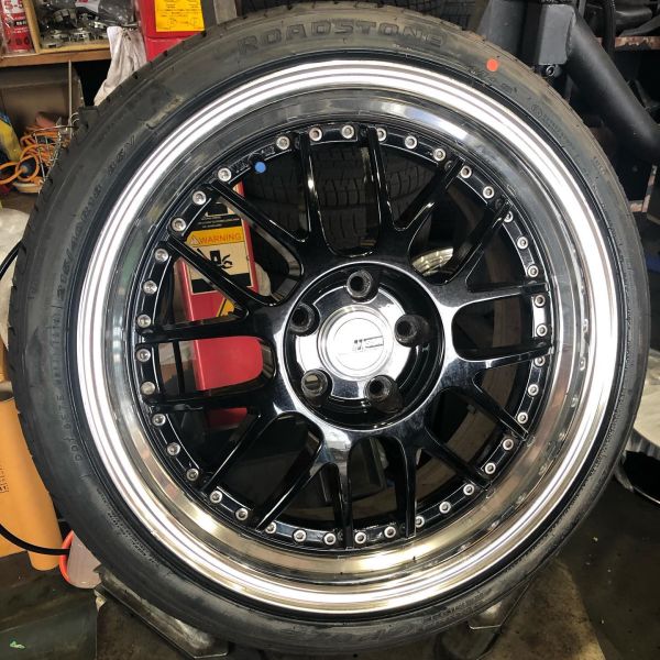 18インチ 8.5J 215/40R18 ホイール装着例 - CARSERVICE GRAVITY