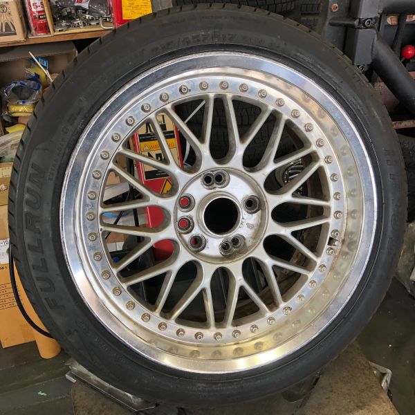 17インチ 8J 215/45R17 ホイール装着例 - CARSERVICE GRAVITY