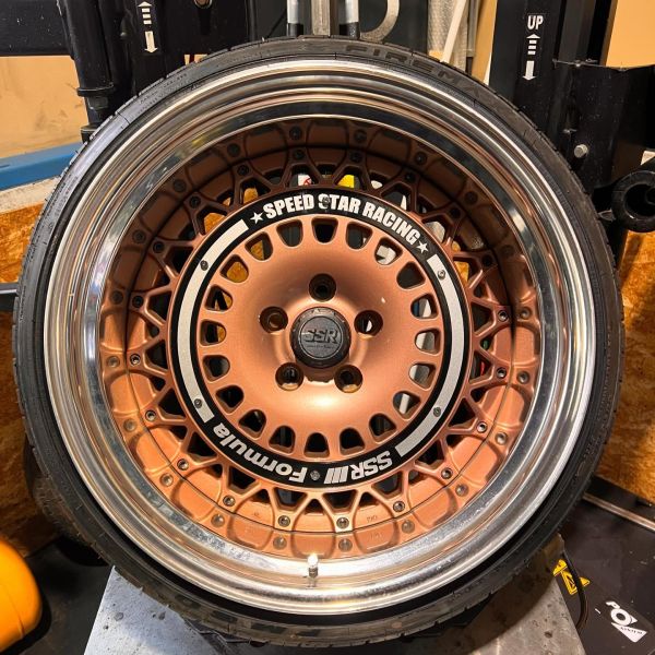 19インチ 11.5J 245/35R19 ホイール装着例 - CARSERVICE GRAVITY