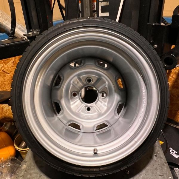14インチ 12J 225/40R14 ホイール装着例 - CARSERVICE GRAVITY