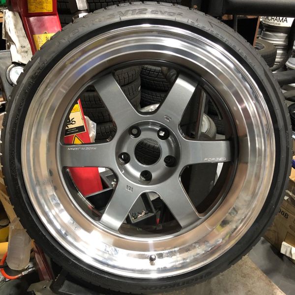 18インチ 10.5J 245/35R18 ホイール装着例 - CARSERVICE GRAVITY