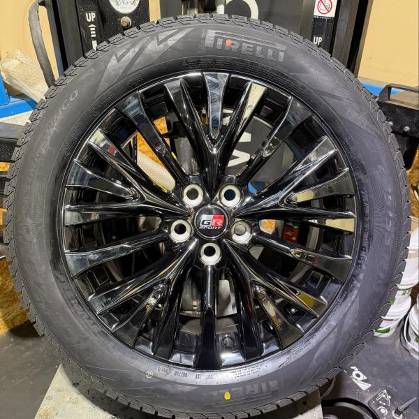 19インチ 7J 235/55R19 ホイール装着例 - CARSERVICE GRAVITY